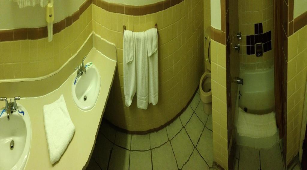 Chateau Motor Lodge 그랜드 아일랜드 객실 사진